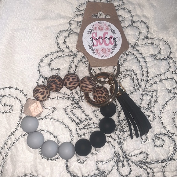 Accessories - Bangle Keychain | Silicone Wristlet Key Ring | Bead Bracelet in leopard print!
